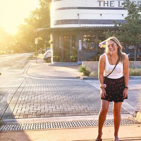 Meet your Posher, Vera - Picture 1 of 1